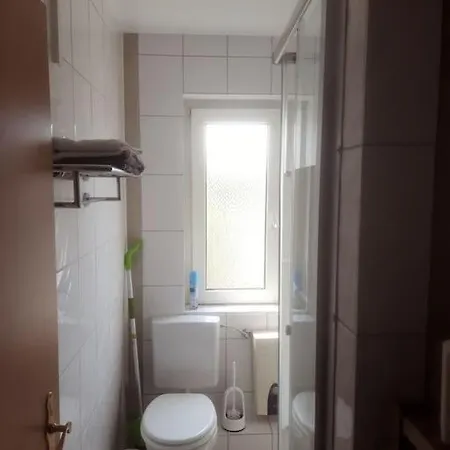 Kleine 2 Zimmerwohnung Fuer Max 3 Personen Muelheim an der Ruhr Exterior photo